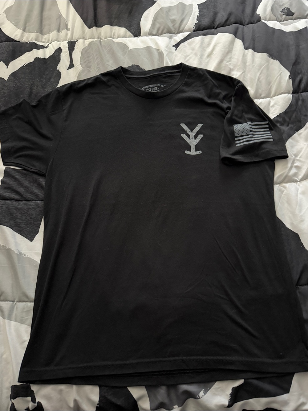 Men's Black Short-Sleeve Crewneck Tee with Reflective Logo